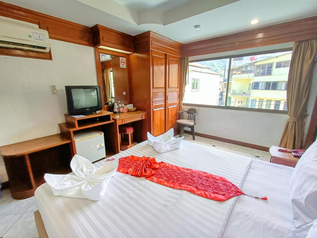 Black Pearl Patong Beachfront ภายนอก รูปภาพ